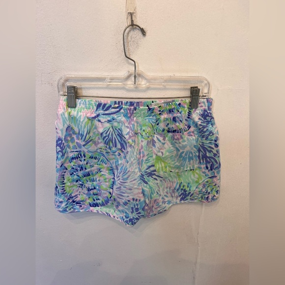 Lilly Pulitzer Luxeletic Ocean Trail Shorts Shell of a Party Size Small - Picture 3 of 4